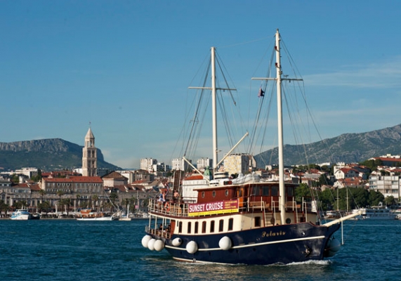 sunset cruise Split