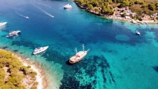 Best-swimming-tour-from-split-to-brac-Polaris