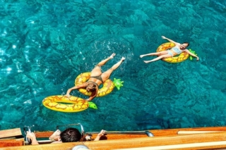 2-island-swimming-tour-split-polaris