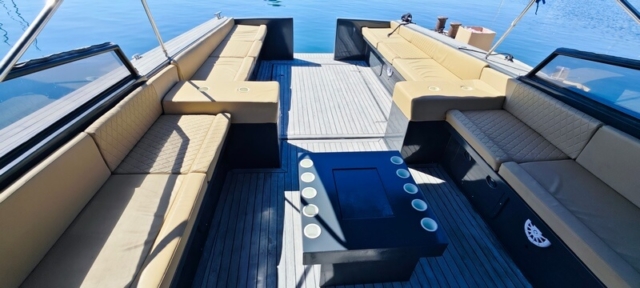 All-inclusive Blue cave tour from Split