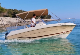 hvar boat rent