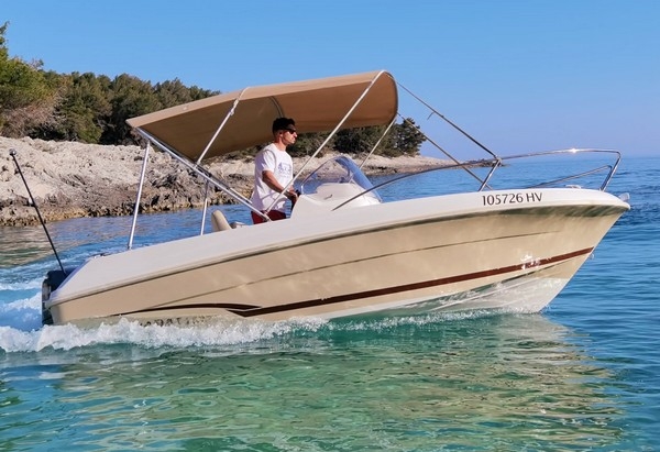 hvar boat rent