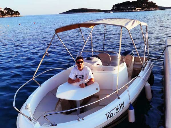 hvar boat rent