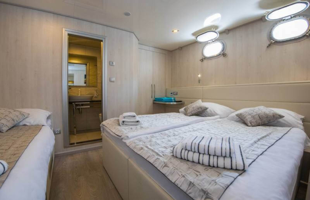 Lower deck cabin Croatia Small Ship Cruises M/S Summer