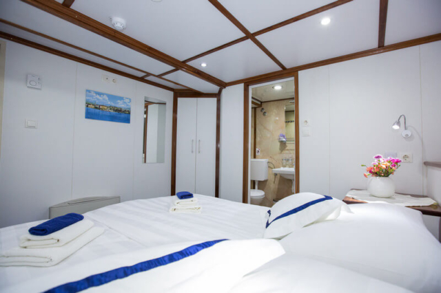 Lower deck cabin Croatia Small Ship Cruises with M/S Splendid