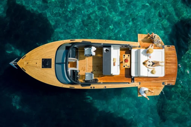 Private boat tour from Le Meridien Lav aboard Pelagosa 33