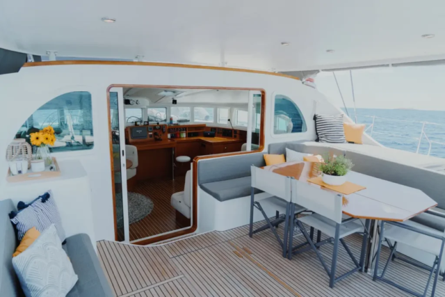 catamaran-mala-stern-view
