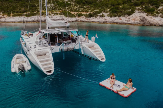 catamaran-mala-watertoys